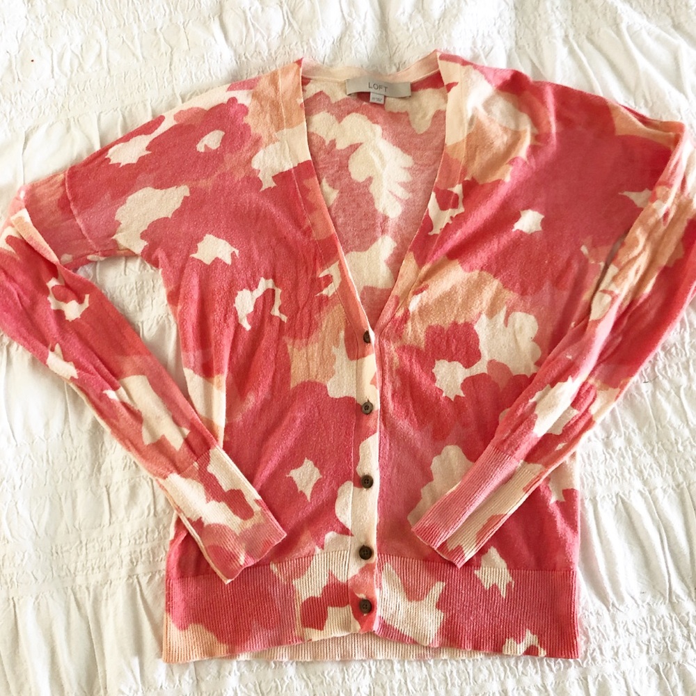 LOFT Floral V neck cardigan - Picture 3 of 7